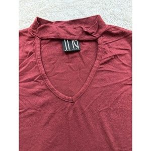 🦩3for$10TMG New York Keyhole Shirt Maroon Large Sleeveless Stretchy Sexy Baddie